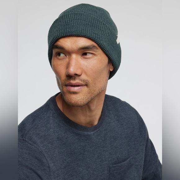 Vuori Alpine Waffle Beanie in Aspen (Green) Unisex One Size - Picture 2 of 9